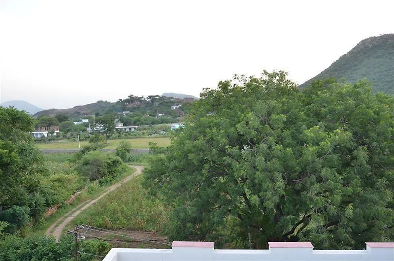 ***  The Royale Country Retreat Bed & Breakfast Udaipur India