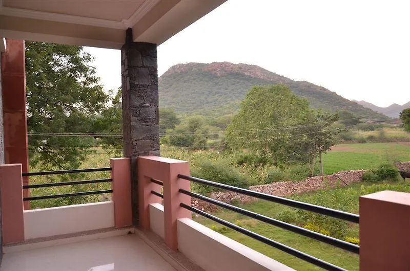 The Royale Country Retreat Bed & Breakfast Udaipur 3*,