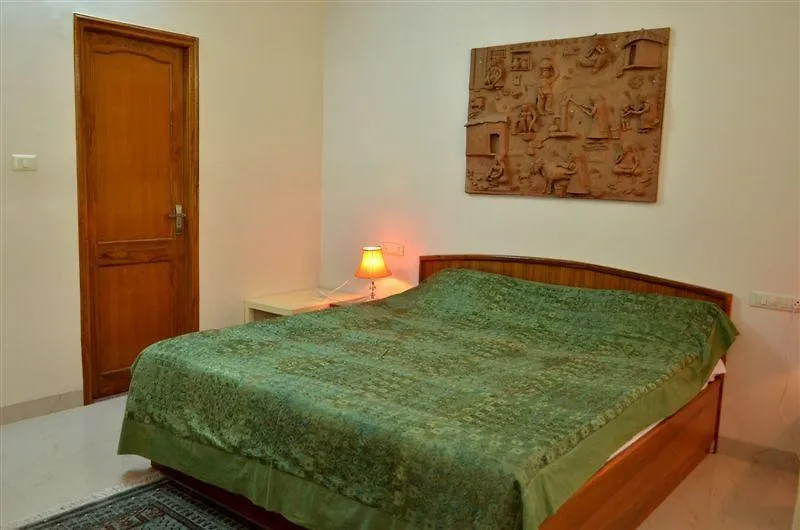 The Royale Country Retreat Bed & Breakfast Udaipur